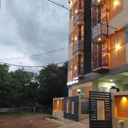 Hotel Rhythm Grand Suite Tiruchirappalli 外观 照片